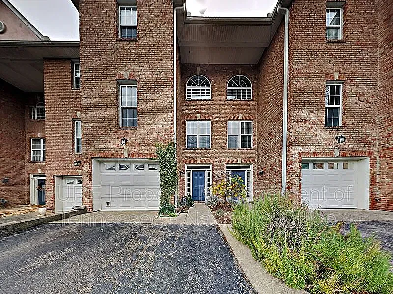 3 bed, 2706 sqft, $2,875 — Photo 4