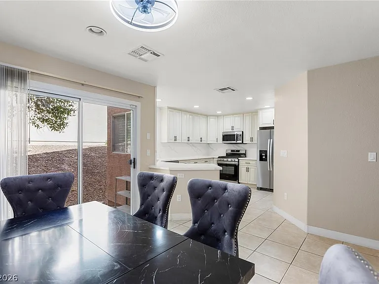 3647 McMurty Ct — Photo 8