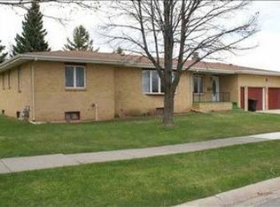 1015 Pinedale Dr, Spearfish, SD 57783