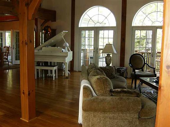 3rd image of 2031 Lake Vista Ct