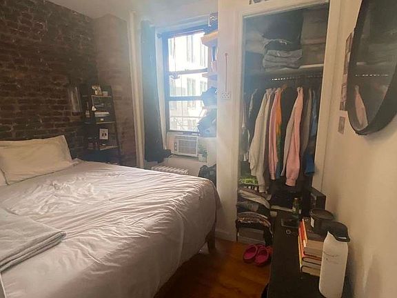 3rd image of 14 Bedford St APT 15