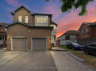 8 Coachwhip Rd, Brampton, ON L6R1X7