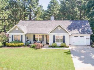 118 Carols Ln, Locust Grove, GA 30248