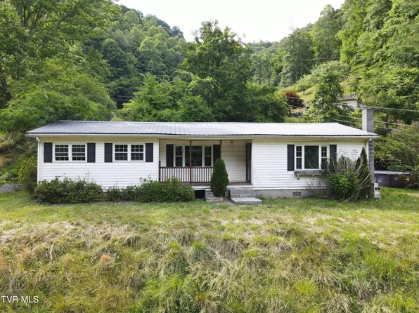 1020 Steep Fork Rd, Grundy, VA 24614