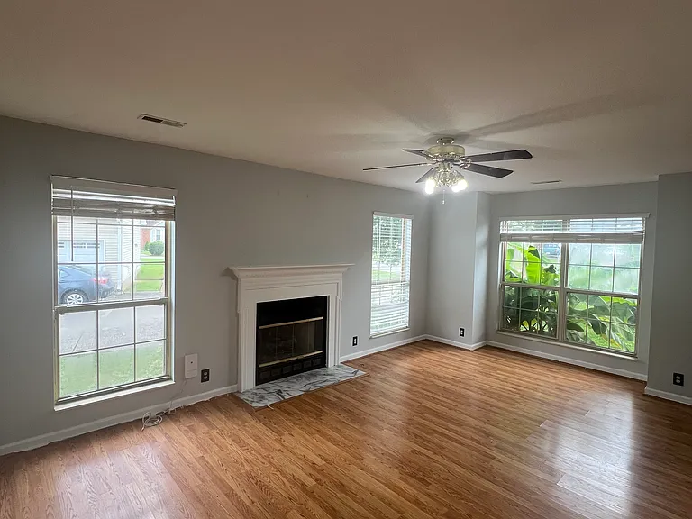 3504 Thornehill Dr — Photo 5