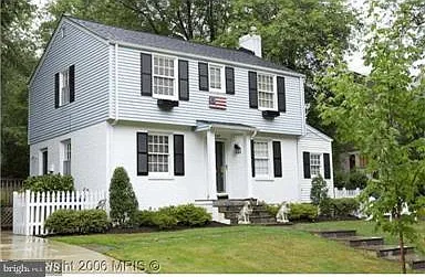 3305 Camalier Dr — Photo 1