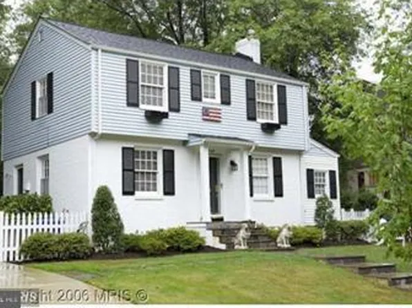 3305 Camalier Dr, Chevy Chase, MD 20815