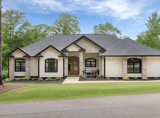 3610 Rocky Creek Dr, Seneca, SC 29678