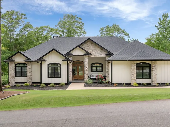 3610 Rocky Creek Dr, Seneca, SC 29678