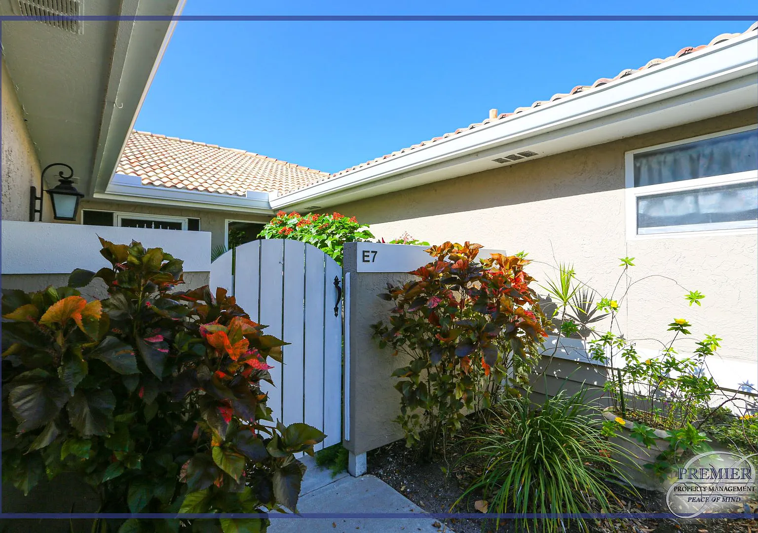 Serene Lake View Pet Friendly Great Location Short Drive To Multiple Public Beaches Emerald Bay 3... — Photo 4