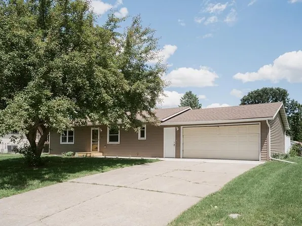 603 7th St SW, Little Falls, MN 56345