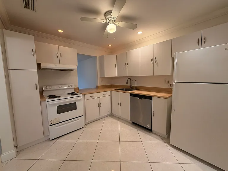 8141 SW 24th Ct #106 — Photo 3