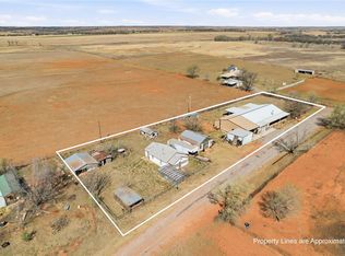 313 N 12th St, Sayre, OK 73662