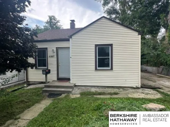 6307 S 30th St, Omaha, NE 68107