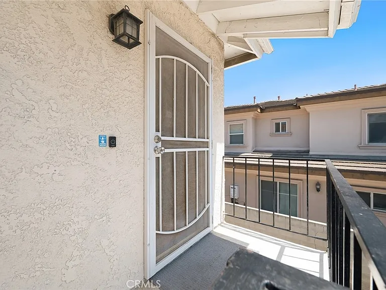 5934 Alessandro Ave #1/2 — Photo 2