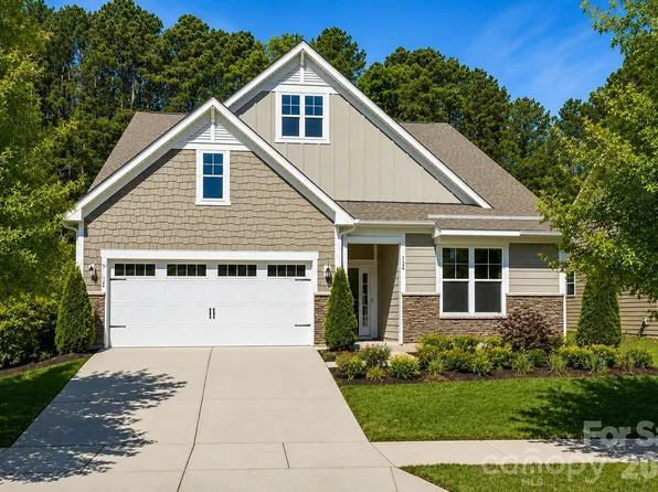 124 Van Gogh Trl, Mount Holly, NC 28120