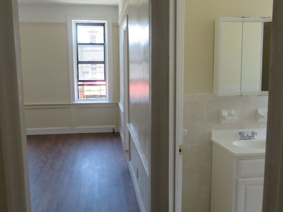 2nd image of 869 Thomas S Boyland St APT 3D
