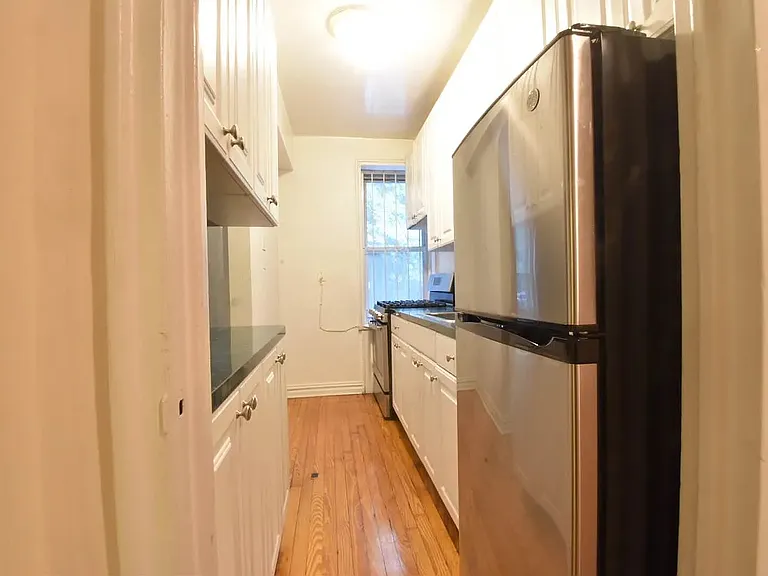 739 W 186th St #1G — Photo 4