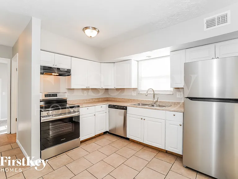 1369 Greenock Rd — Photo 9