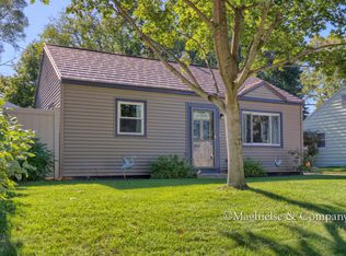 924 33rd St SW, Wyoming, MI 49509