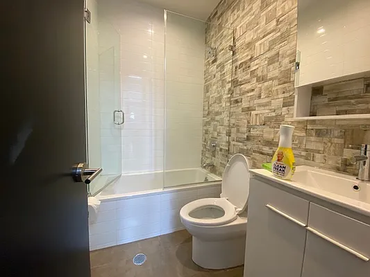 Rented by Reside New York | media 6