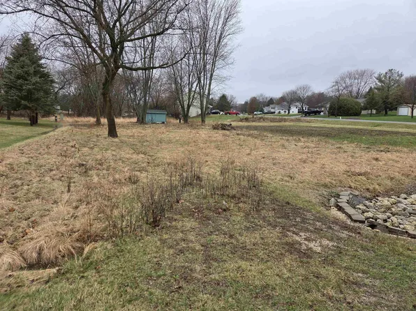 1803 SW Candlewick Lake Dr, Poplar Grove, IL 61065