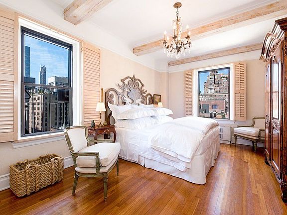 4th image of 975 Lexington Ave #10D