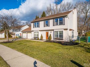 4 Heather Dr, Edison, NJ 08820