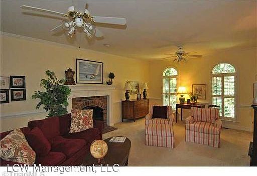 5th image of 1045 Fallbrook Ln