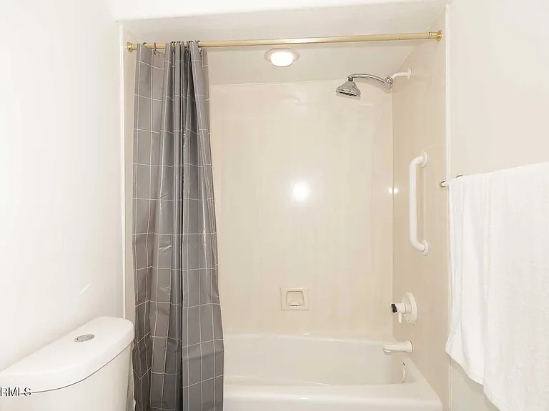 18510 E Leather Ln — Photo 25