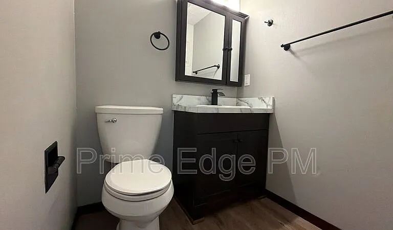 6235 Holdrege St #A-1 — Photo 16