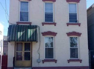 352 1st St, Troy, NY 12180