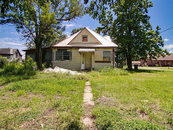 2nd image of 204 Cleason Ave