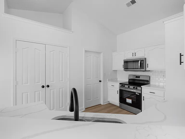 750 Sweetwater Dr #3 — Photo 6