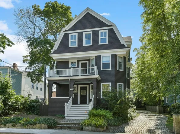 40 Royal Ave, Cambridge, MA 02138