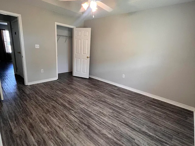 3633 Southward Dr #B — Photo 10