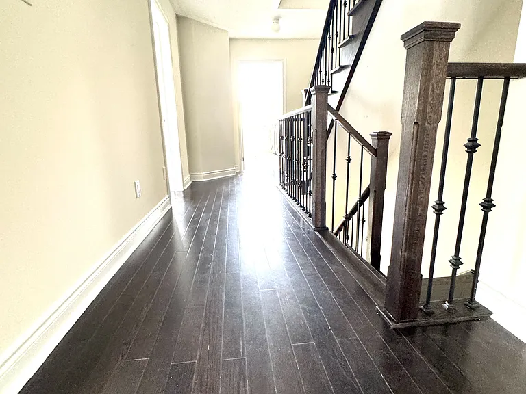 921 Goring Cir — Photo 11