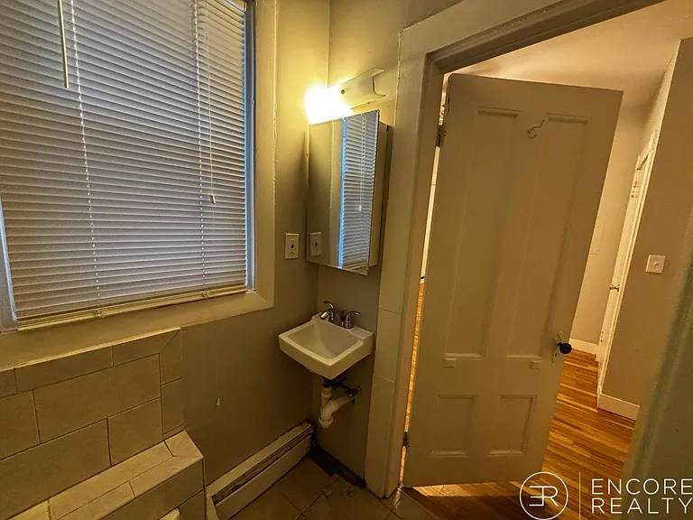26 John F Kennedy St #11 — Photo 9