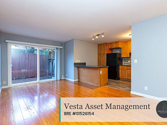 2nd image of 2011 7th Ave APT B