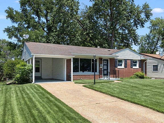 2nd image of 245 Saint Patrick Ln