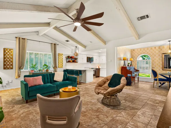 6107 Forest Bnd, San Antonio, TX 78240