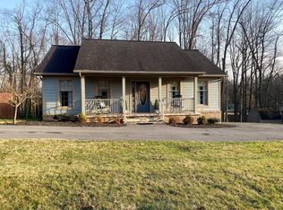 2121 Willowwood Rd, Oak Hill, WV 25901