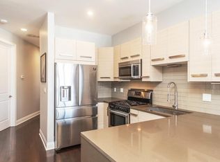 622 N Rockwell St APT 203, Chicago, IL 60612