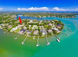 18797 Rio Vista Dr, Tequesta, FL 33469