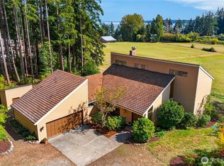1950 Stick Point Lane, Oak Harbor, WA 98277