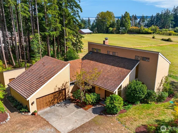 1950 Stick Point Lane, Oak Harbor, WA 98277