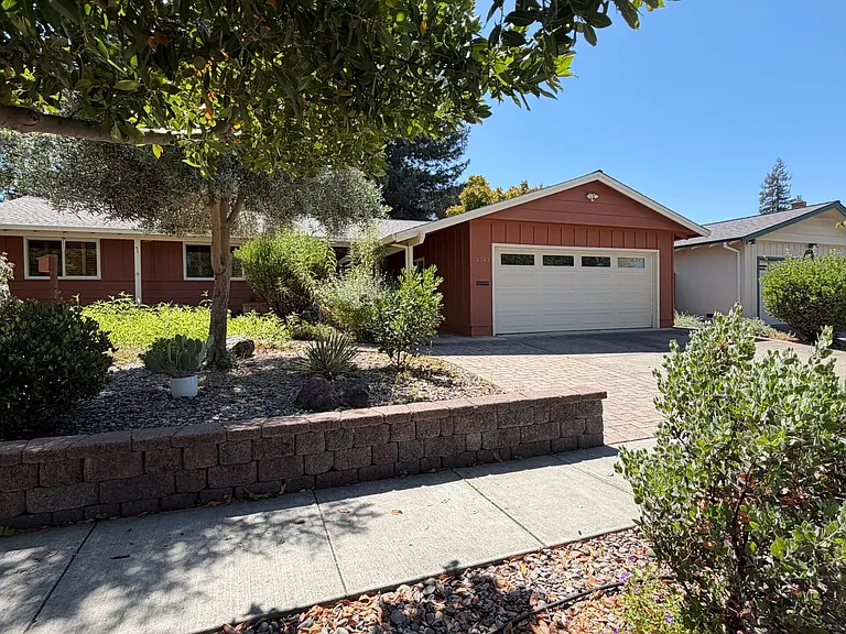 3743 Newark Dr — Photo 28
