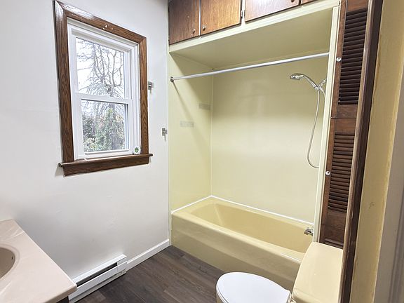 4th image of 700 Poplar St #2