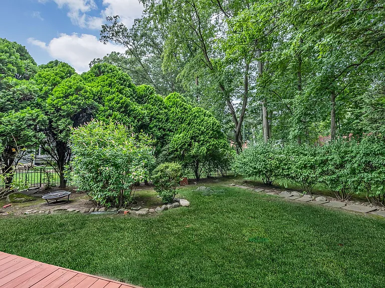 384 Owen Ave — Photo 38