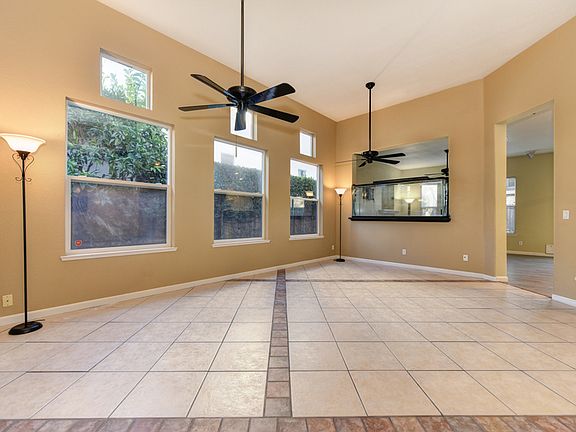 5th image of 2607 Shenstone Way